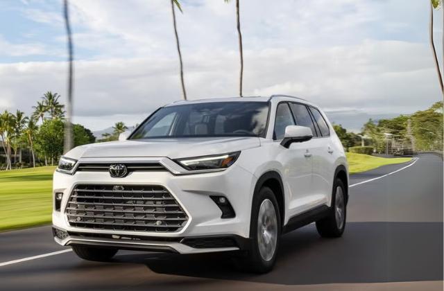 TOYOTA GRAND HIGHLANDER