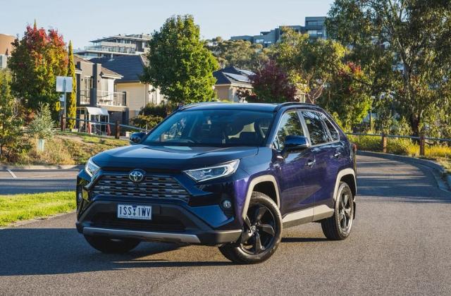 TOYOTA RAV4