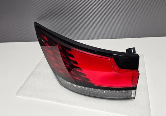RR LAMP ASSY RX 2023-2025 LH, REAR COMBINATION LAMP LH 81560-0E320 STOP LIGHT LH RX 2023-2025