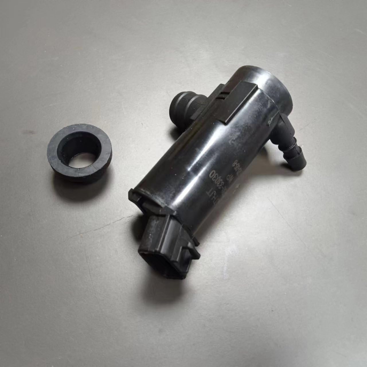 Washer Pump - Lexus 85280-33030 Headlight Washer Pump, Motor Pump Assembly H