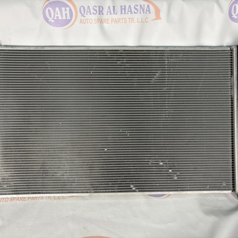 16400-15640 RADIATOR ASSY LEXUS LBX Genuine Toyota (1640015640)
