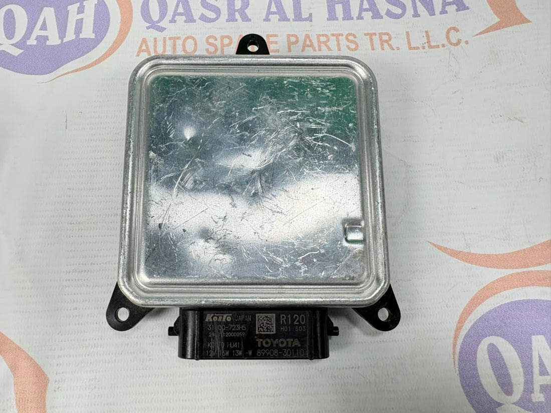 89908-30110 Toyota Headlight Module Used 8990830110 Mark R120